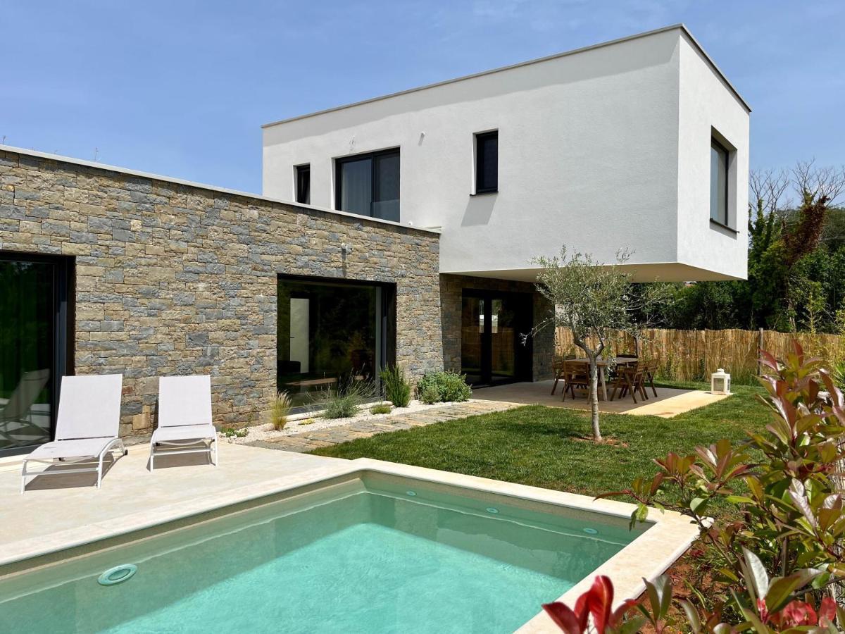 Villa Zen - With Pool & Close To The Sea Tar-Vabriga Exteriör bild
