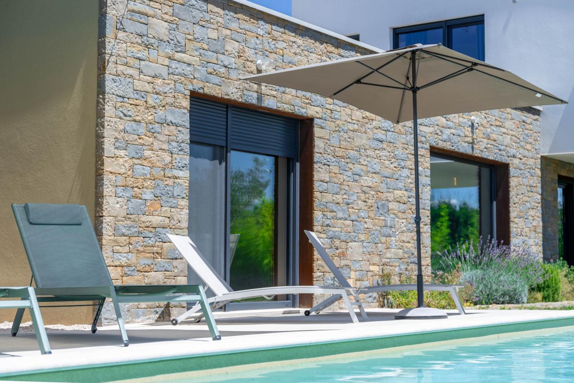 Villa Zen - With Pool & Close To The Sea Tar-Vabriga Exteriör bild